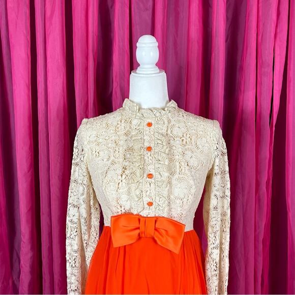 Vintage 70s Unbranded orange Chiffon and cream lace maxi dress, size small or xs - Picture 3 of 12